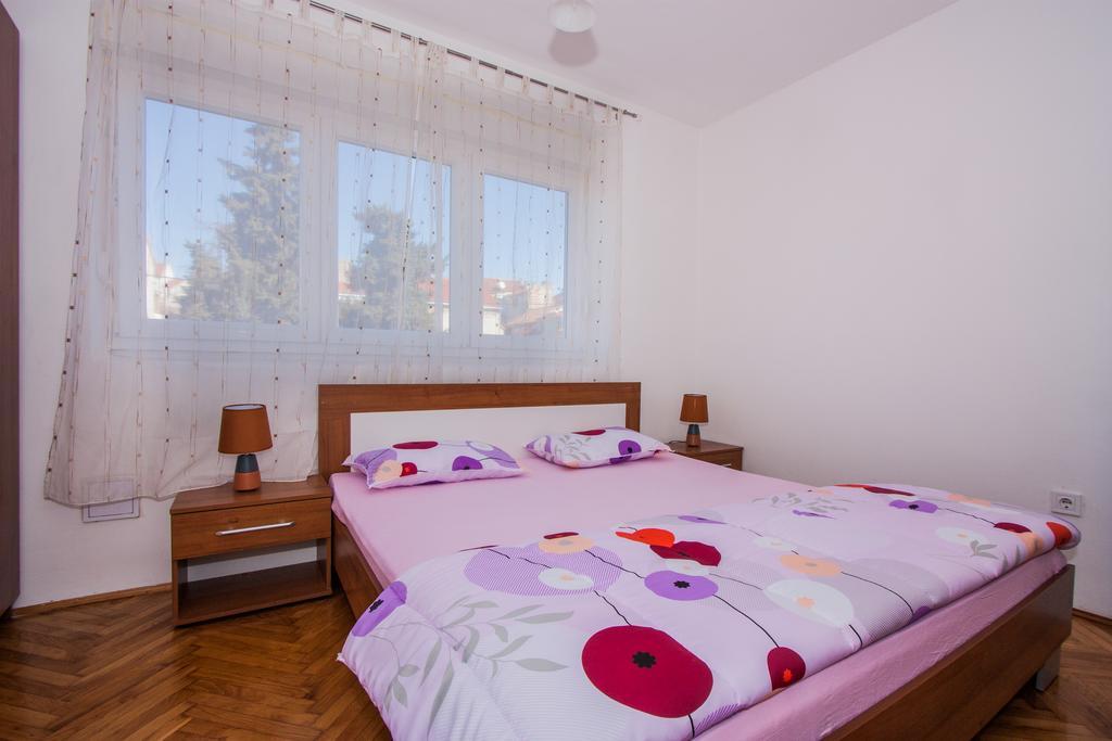 Periska Dalmatina Apartment Split Bagian luar foto