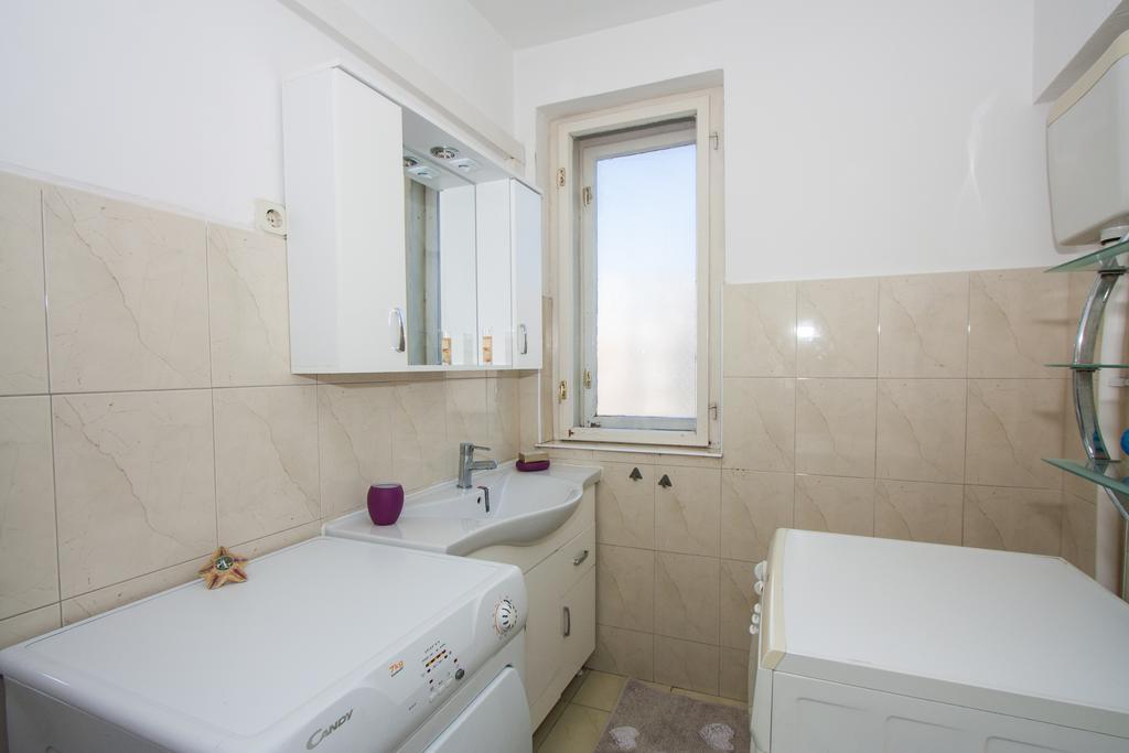 Periska Dalmatina Apartment Split Bagian luar foto