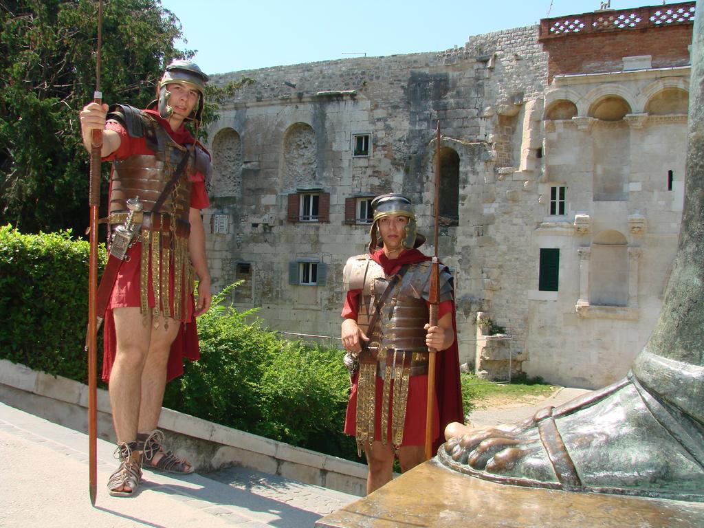 Periska Dalmatina Apartment Split Bagian luar foto